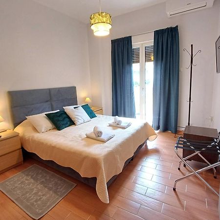 Georgia'S Cozy Apartment In Koukaki Atenas Exterior foto